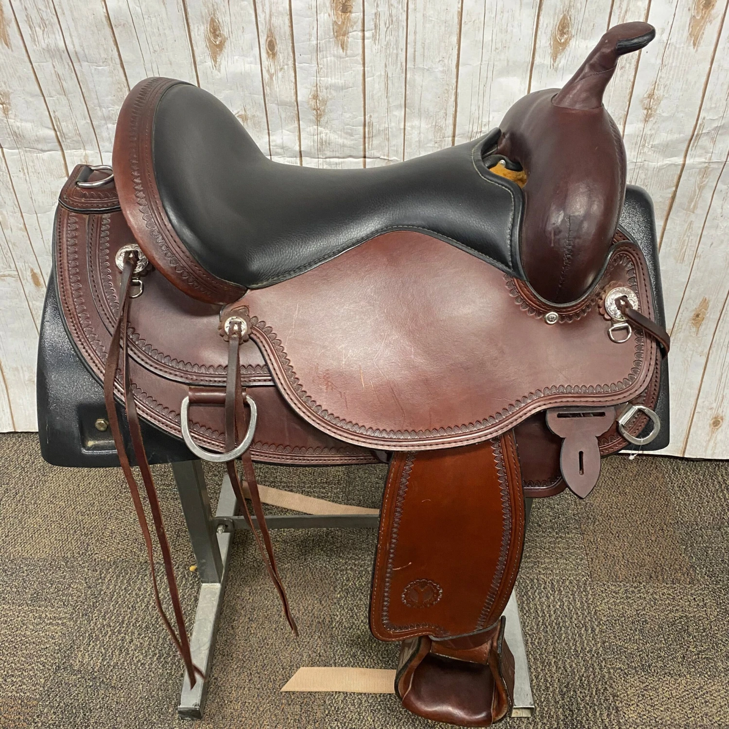 Circle Y 16-Inch-Wide Omaha Flex Trail Saddle 2 Circle Y 16-Inch-Wide Omaha Flex Trail Saddle - Image 2