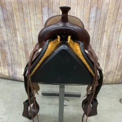 Circle Y Apache Trail Saddle With Shell Border And Tan Seat, 16 Inch 6 Circle Y Apache Trail Saddle With Shell Border And Tan Seat, 16 Inch -Heydudes Cowboy Shop 1651 8601 05 scaled