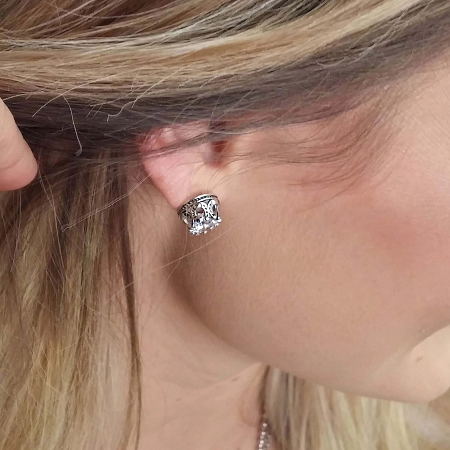 Montana Silversmiths Horseshoe Bezel Stud Earrings 2 Montana Silversmiths Horseshoe Bezel Stud Earrings - Image 2