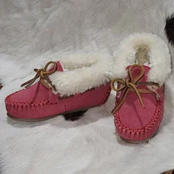 Minnetonka Pink Suede "Charley" Children's Slippers -Heydudes Cowboy Shop pinkminn8